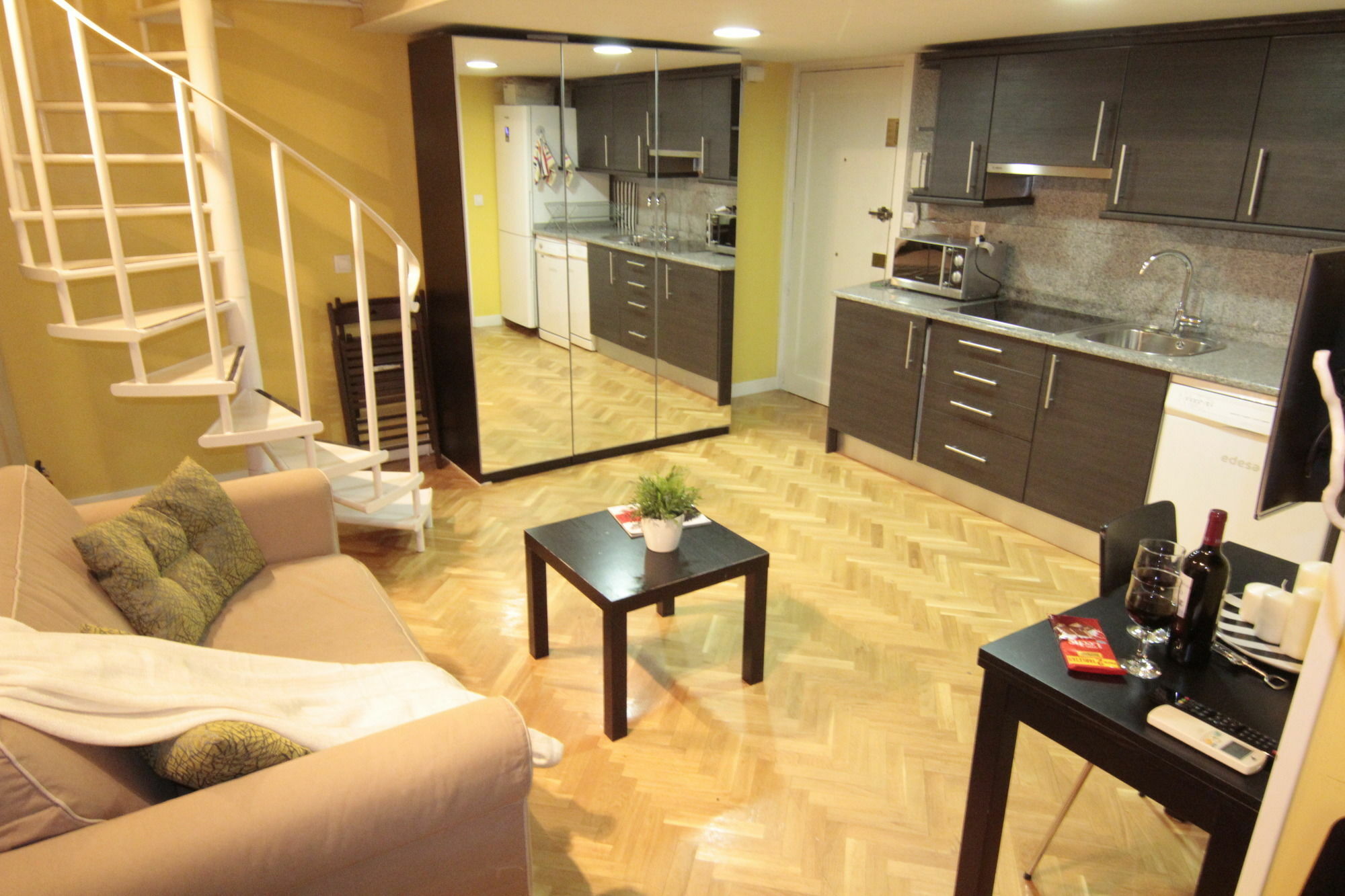 Sol Mayor Apartment Madrid Ngoại thất bức ảnh